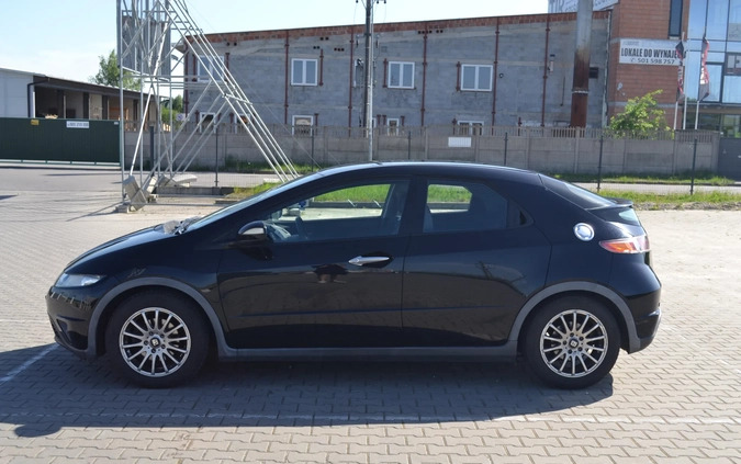 Honda Civic cena 22000 przebieg: 235000, rok produkcji 2008 z Radomsko małe 92